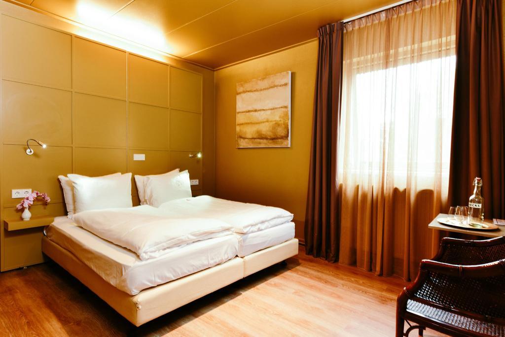 Raecks Hotel 3*