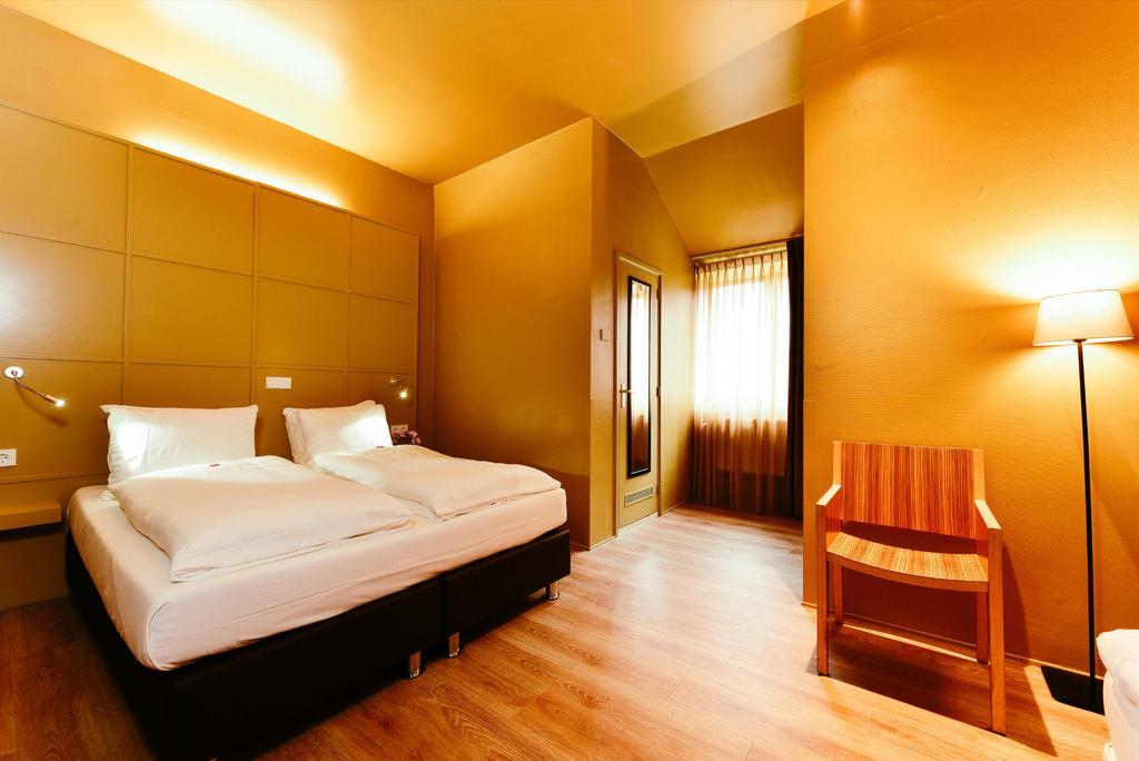 Raecks Hotel 3*